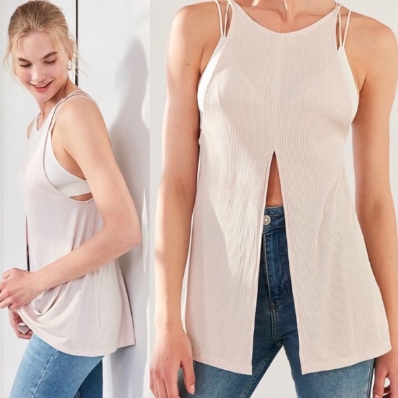 silence + noise Tops - Silence & Noise Swing Tank Top 🌸